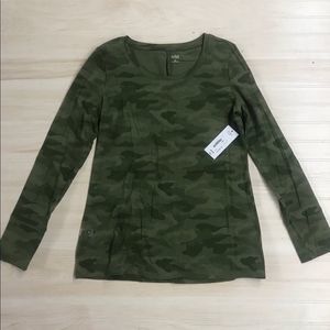 ⭐️ a.n.a woman’s top size medium. NWT